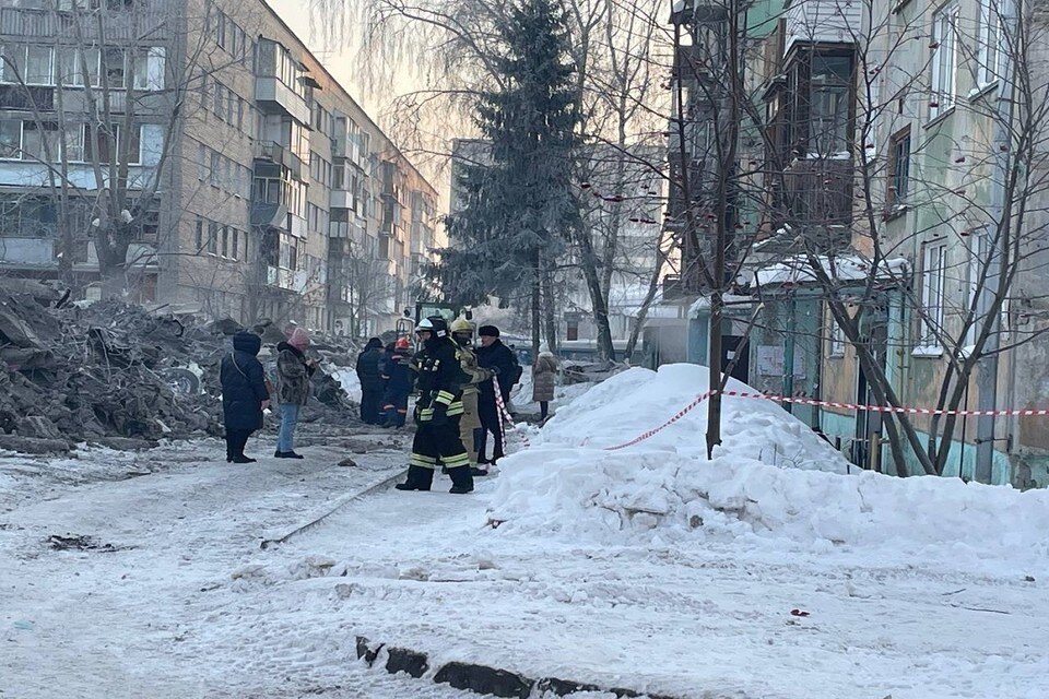     Шесть человек остаются в больницах после взрыва на Линейной, 39 в Новосибирске. Анна ПАШАГИНА