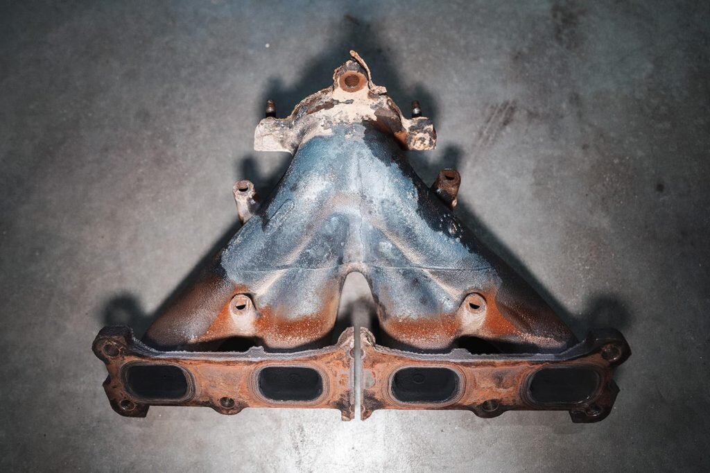 Оригинальный выпускной коллектор Додж Калибр