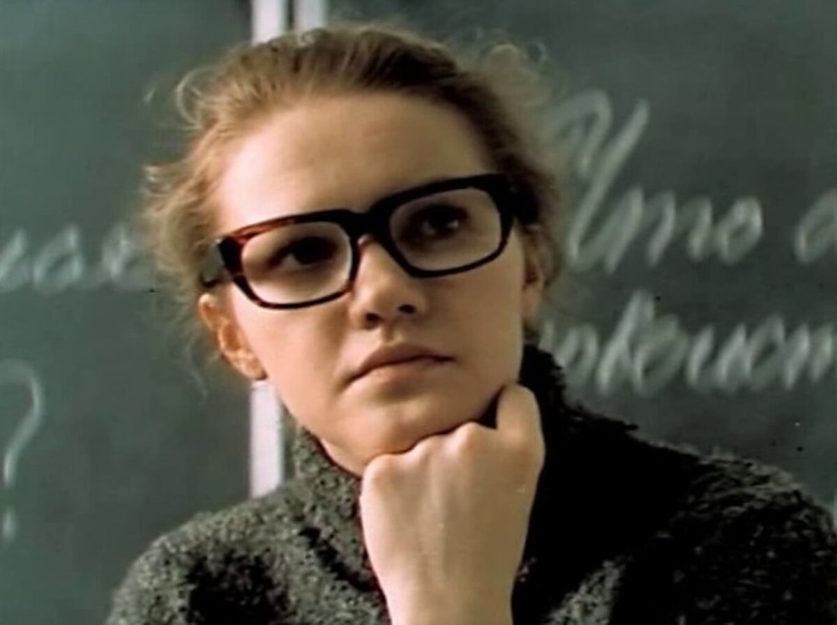 Кадр из фильма "Ключ без права передачи" (1976)