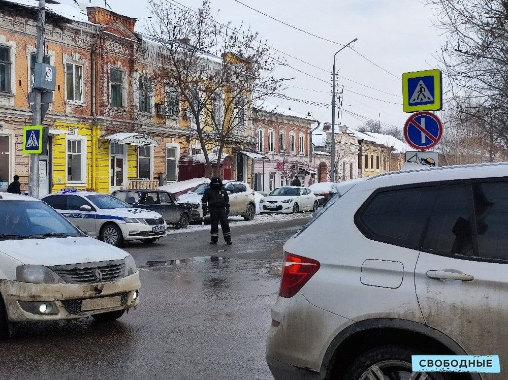    Полицейский кордон. Фото Анна Мухина