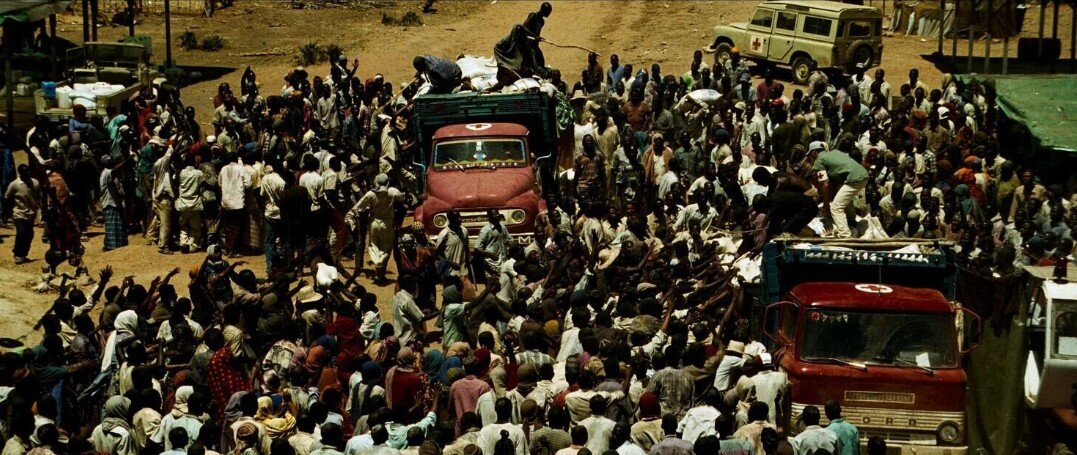 Кадр из фильма «Черный ястреб», 2001