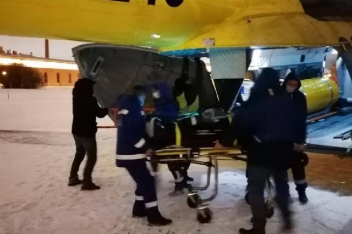    В Петербурге спасают девочку из Тверской области, которая пострадала в ДТП