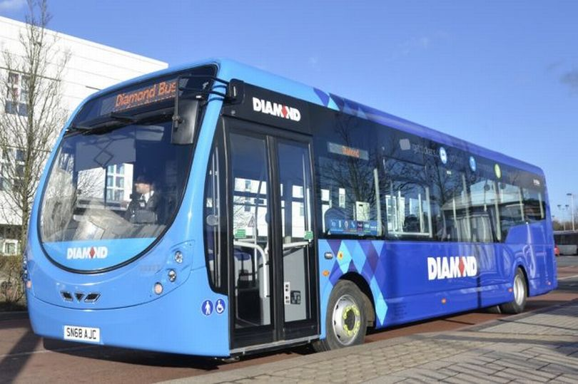 Автобус компании Diamond Buses (алмазные автобусы) в Реддиче