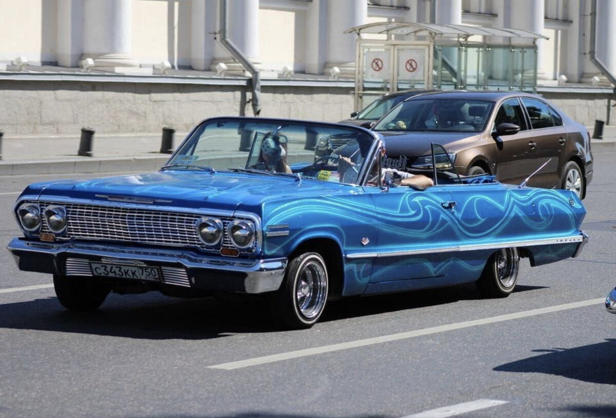 ФОТОФАКТ: в Москве разбили редкий Chevrolet Impala 70-x годов | Broken Car  | Дзен