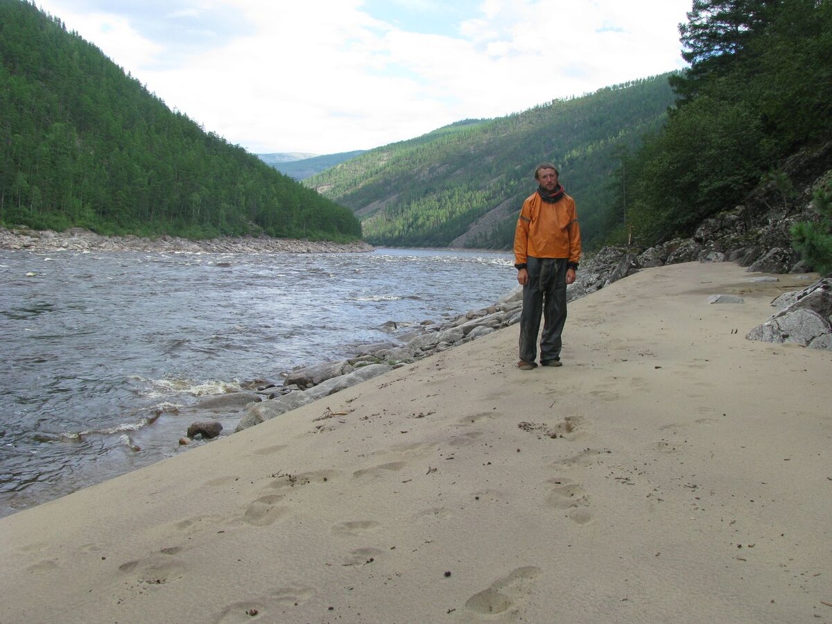 алдан якутия. алдан река приток лены. катер фалькон 26. река алдан. река алдан.