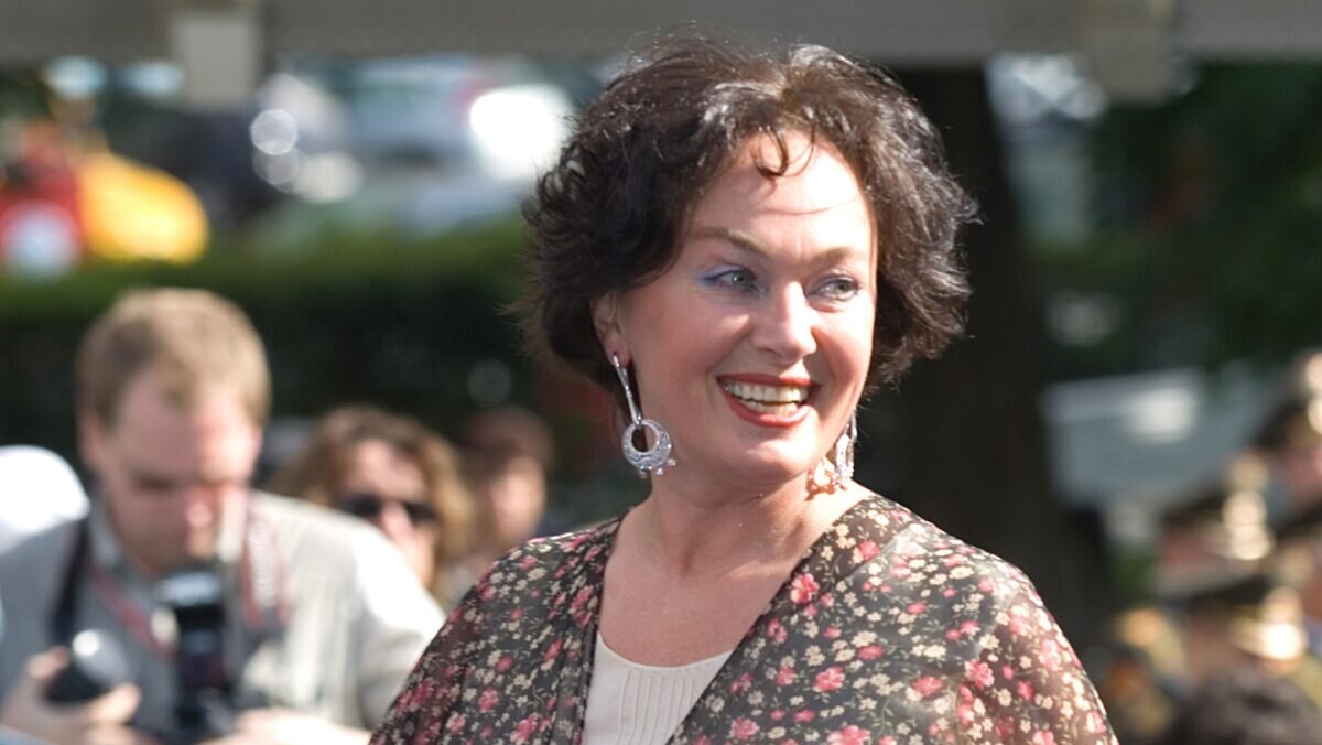    Лариса Гузеева