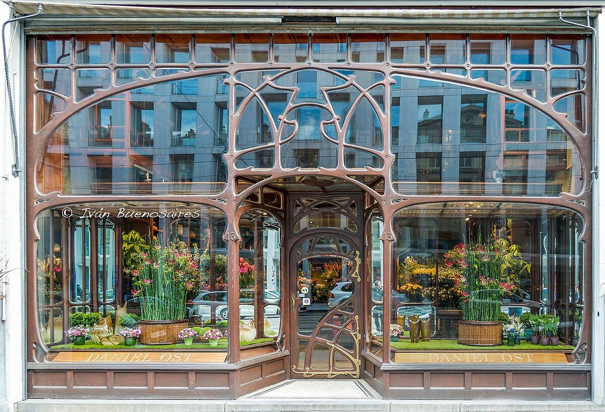 Дверь цветочного магазина Chemiserie Niguet. Фото art.nouveau.world