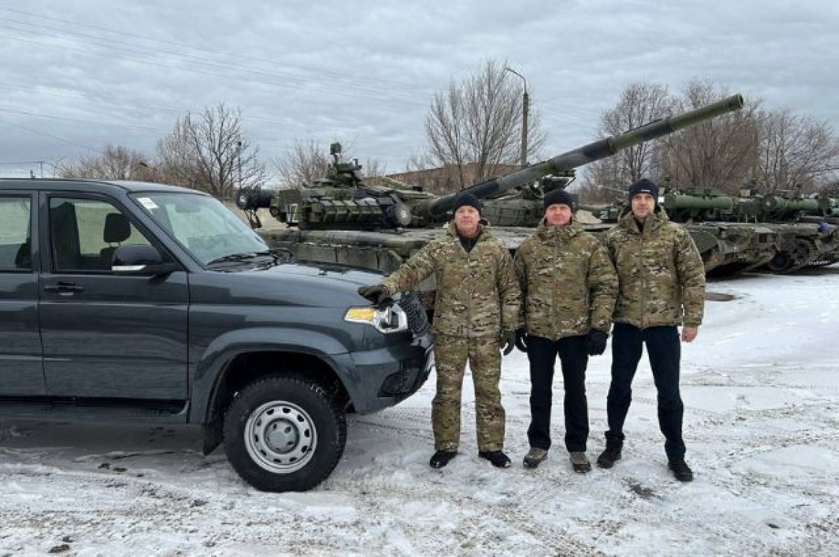    Свердловский министр поздравил уральских суворовцев