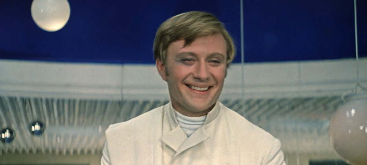 Кадр из кинофильма "Бриллиантовая рука", 1968 г., режиссер Леонид Гайдай, сценаристы Морис Слободской, Яков Костюковский, Леонид Гайдай, композитор Александр Зацепин (скриншот)