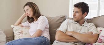 "Подскажите, что мне делать?! Жена не хочет меня. Устал выпрашивать! То голова болит, то устала, то с детьми спит, то на что-то обиделась!"