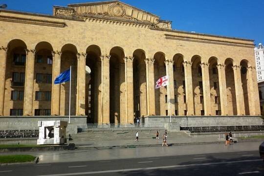    Грузинская оппозиция объявила о намерении продолжить протесты