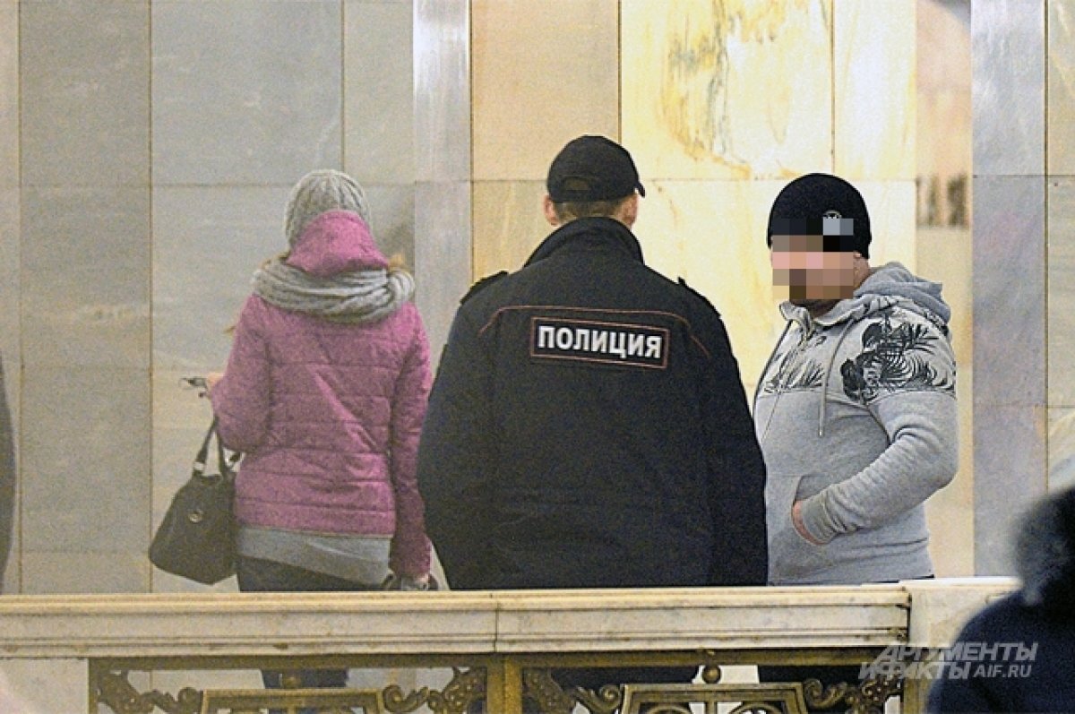    Стало известно, как выжил подросток, которого столкнули под поезд в метро