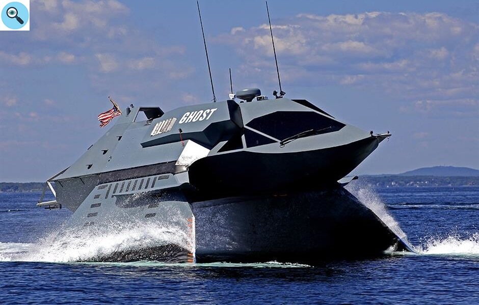 Катер на подводных крыльях - Ghost ( что в переводе - призрак )