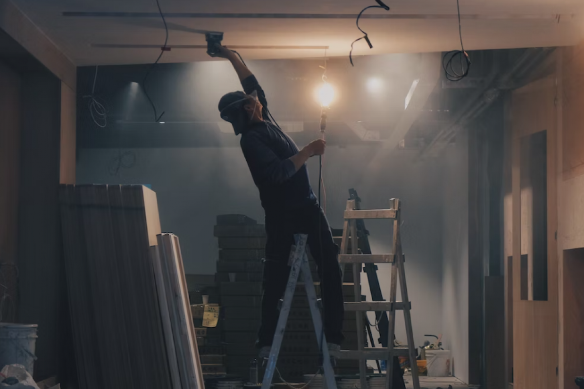    В Хабаровске осудят ремонтного рабочего за обрушение потолка в квартире