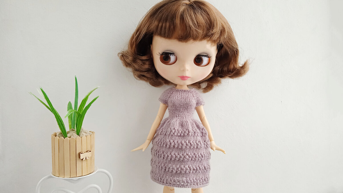 Платье для куклы Блайз "Фенечки"