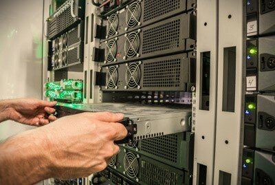 ЧТО ТАКОЕ "СЕРВЕР" И ДЛЯ ЧЕГО ОН НУЖЕН