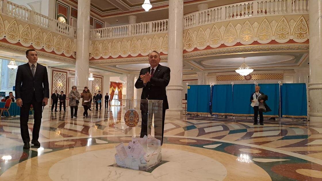    Нурсултан Назарбаев:NUR.KZ