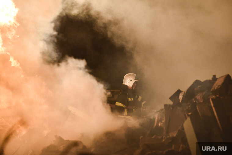    Площадь пожара составила 100 квадратных метров (архивное фото)