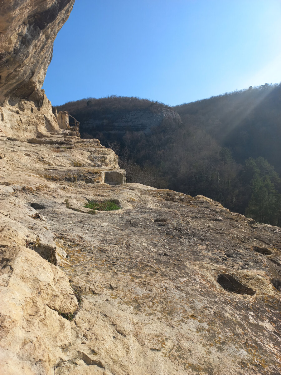 Далее фото : А.Молочкова Монастырь Феодора Стратилата