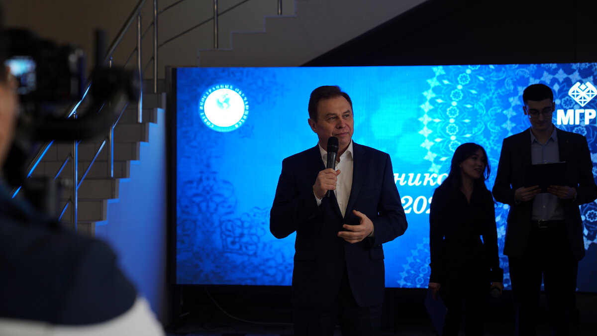 ректор МГРИ Юрий Панов