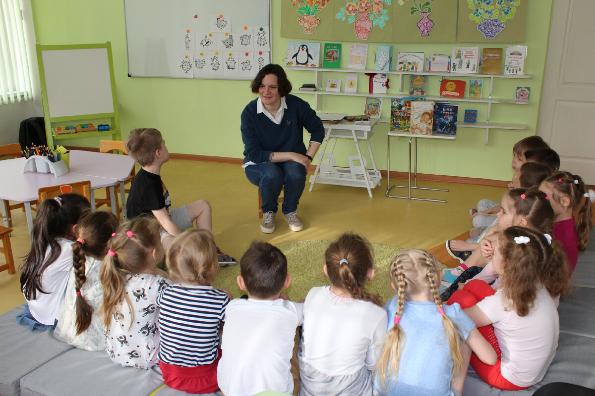 Светлана Решенина в гостях у ребят "Подсолнушка"