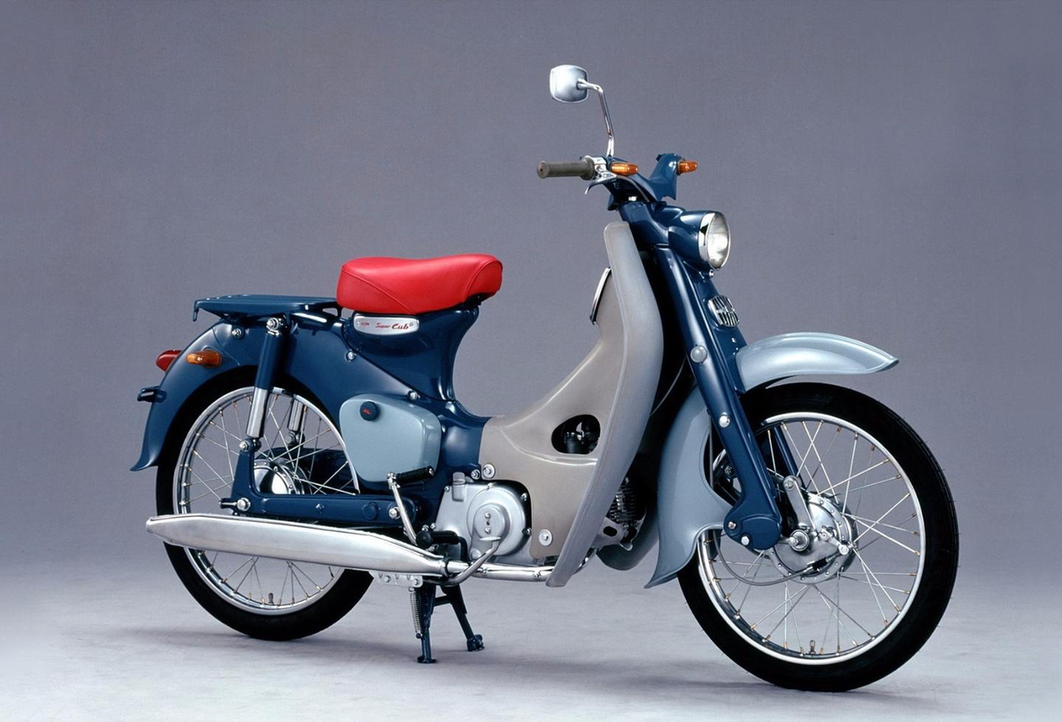 Мопед хонда. Honda super Cub 2020. Honda super Cub 1958. Мопед Honda super Cub. Honda super Cub c50.