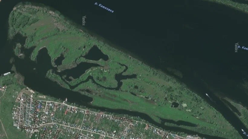    Отданный чиновниками в частные руки остров у Шумейки. Фото Яндекс.Карты