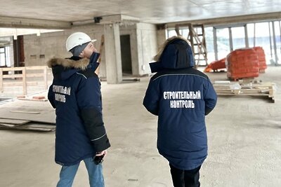    Специалисты ГБУ МО «УТНКР» в строящемся ТЦ в Одинцове © Пресс-служба Министерства жилищно-коммунального хозяйства Московской области