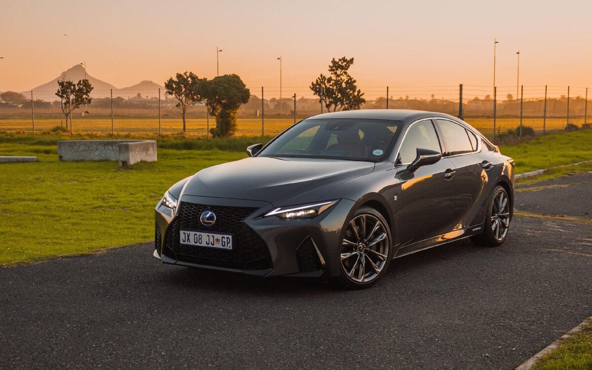 Lexus is 350 f Sport 2014