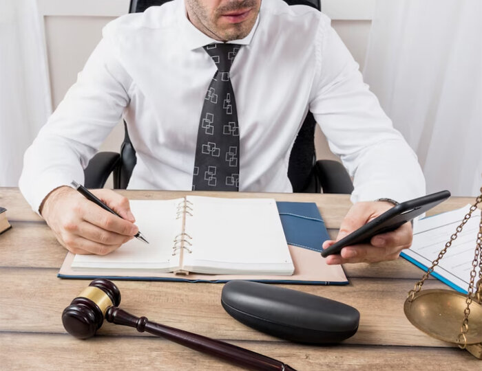 ЧИТАЙТЕ ТАКЖЕ"Крок" банкротит Oracle
Компания "Крок" заявила о намерении обратиться в суд с заявлением о признании банкротом АО "Оракл компьютерное оборудование" (Oracle). С начала года на компанию, по данным сайта kad.arbitr.ru, подано 10 исков на общую сумму около 1 млрд руб.