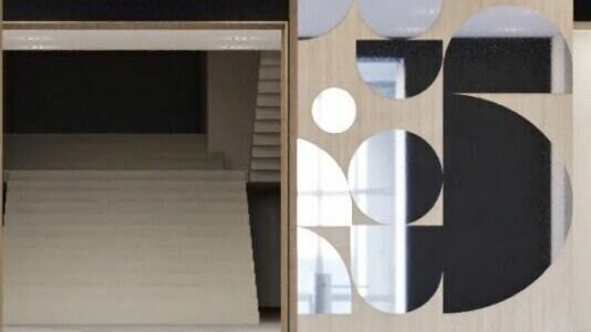     Студия Артемия Лебедева занимается созданием дизайна входной зоны и нескольких аудиторий для корпуса института цветных металлов Сибирского федерального университета.