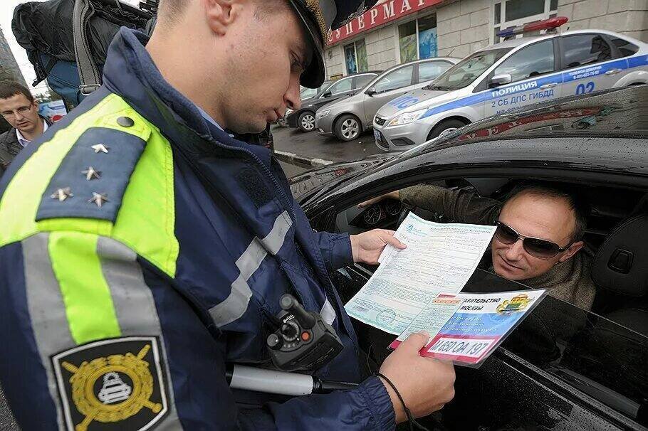     Сейчас штраф за отсутствие автостраховки составляет 800 рублей, но его предложено увеличить в несколько раз
