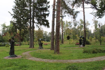    Уборка в парке в Люберцах ©Ксения Корнеева РИАМО в Люберцах