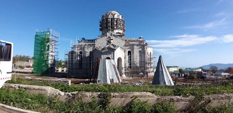 Азербайджан не восстанавливает изначальный вид  собора Христа Всеспасителя, а искажает его. Фото из открытых источников сети Интернета