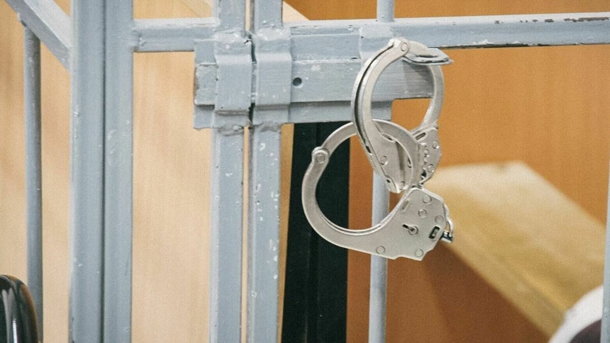     7 апреля в Армении по запросу Москвы сотрудники полиции задержали 23-летнего россиянина, обвиняемого в дезертирстве. В Генпрокуратуре республики сообщили изданию Armenia Today, что задержанный отпущен на свободу.