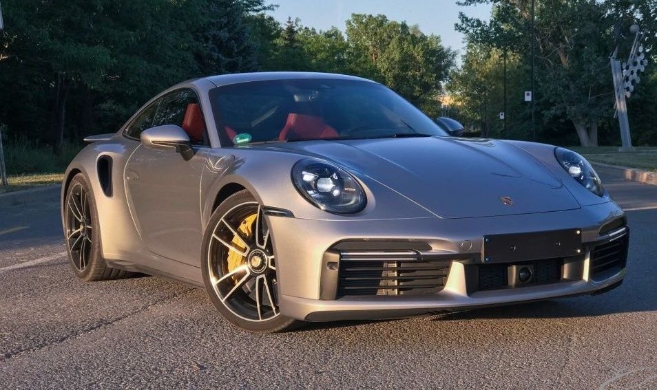 Porsche 911 Turbo S 2021 года 