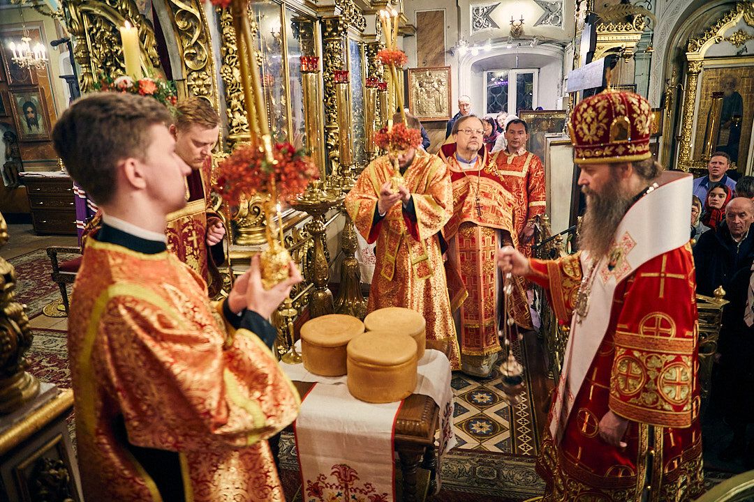 Освящение артоса в Пасхальную ночь