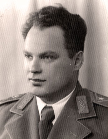 Николай Дмитриевич Мельников комиссар государственной безопасности (1943). 