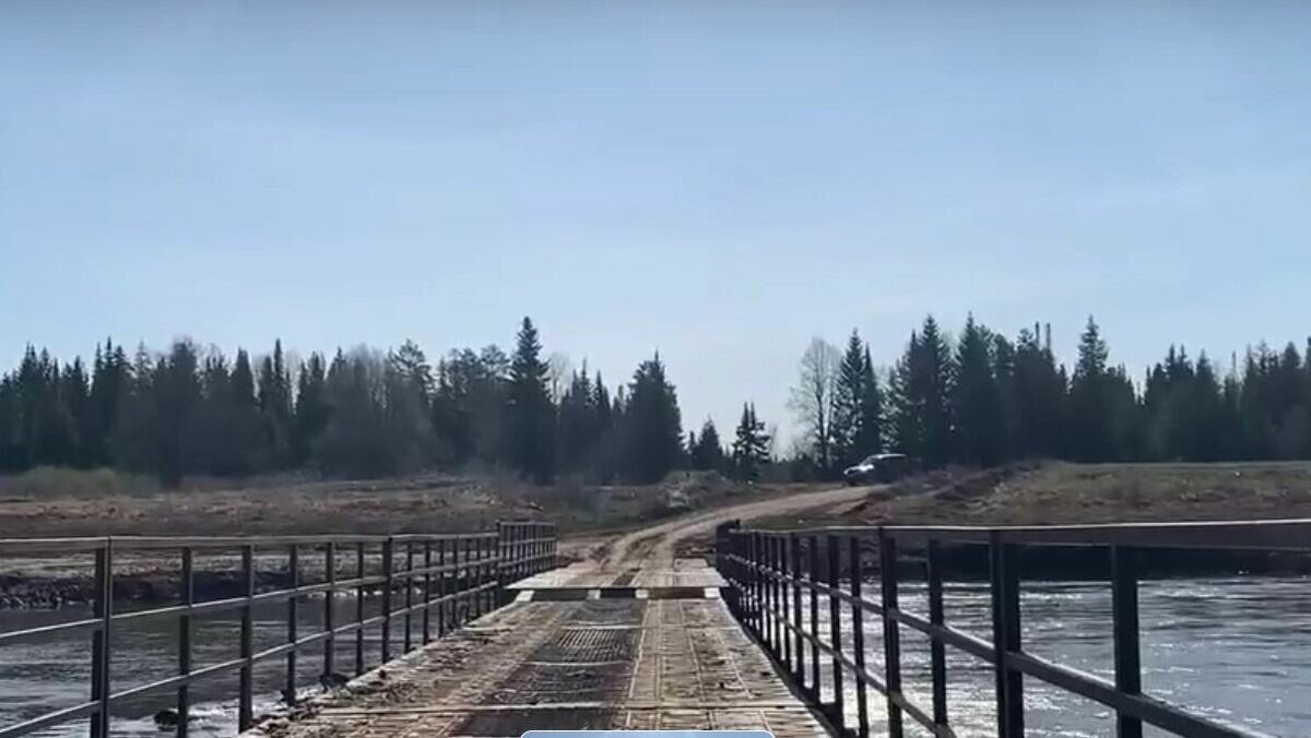     В Вавожском районе Удмуртии окрыли движение по низководному мосту через реку Вала.