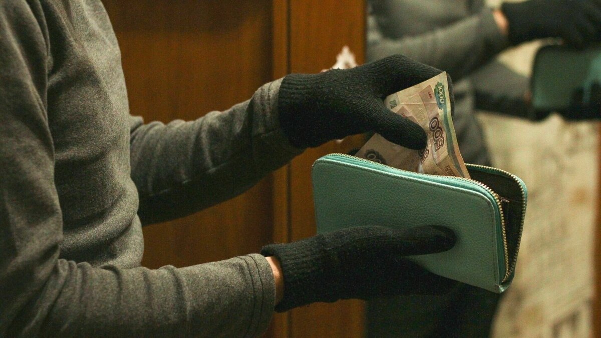     Депутат Ил Тумэн Якутии Михаил Эверстов на недавнем заседании вновь поднял вопрос так называемого «кислородного» дела. Как отметили наблюдатели, парламентарий довольно детально владеет всей внутренней фактурой по данному уголовному делу, которая обычно известна лишь сторонам процесса.