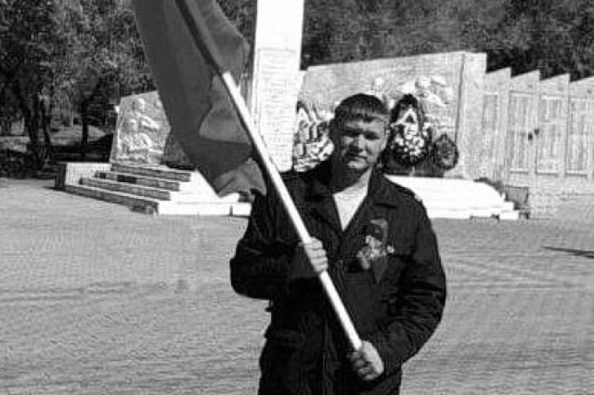    Депутат пошел на спецоперацию добровольцем.