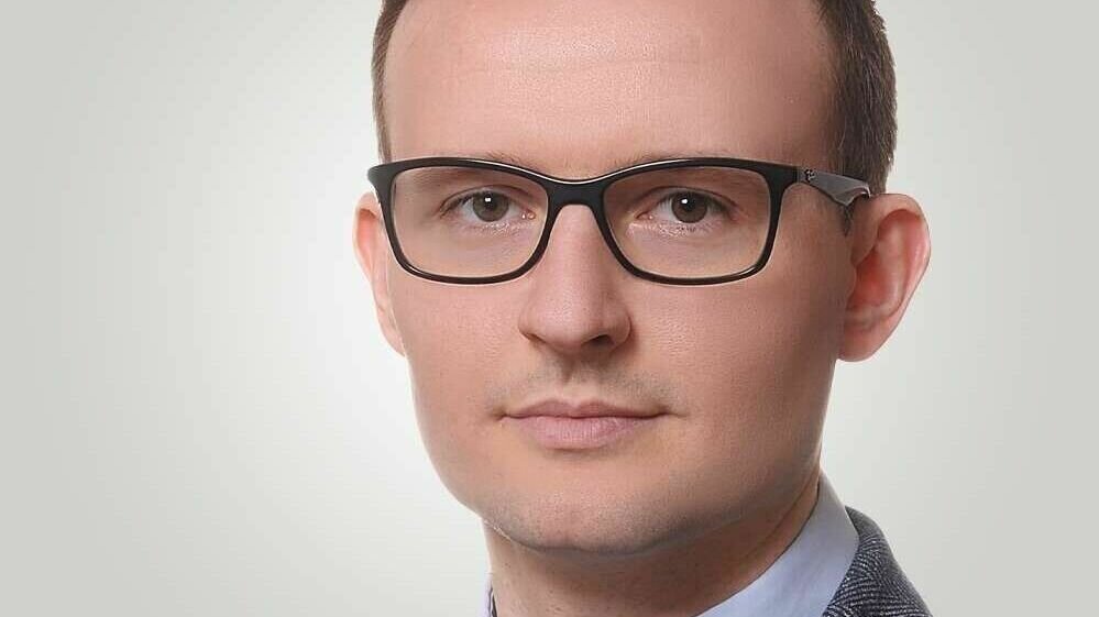     Депутат нижегородского Заксобрания Игорь Седых досрочно сложил полномочия из-за назначения министром соцполитики региона. Информация об этом размещена в Telegram-канале ЗСНО.