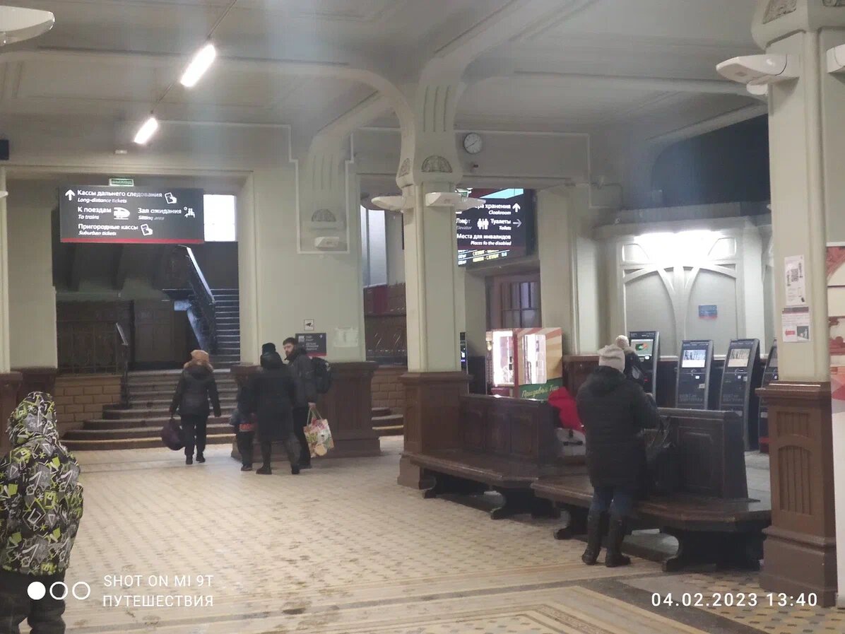 Витебский вокзал. Фото автора (листайте галерею)