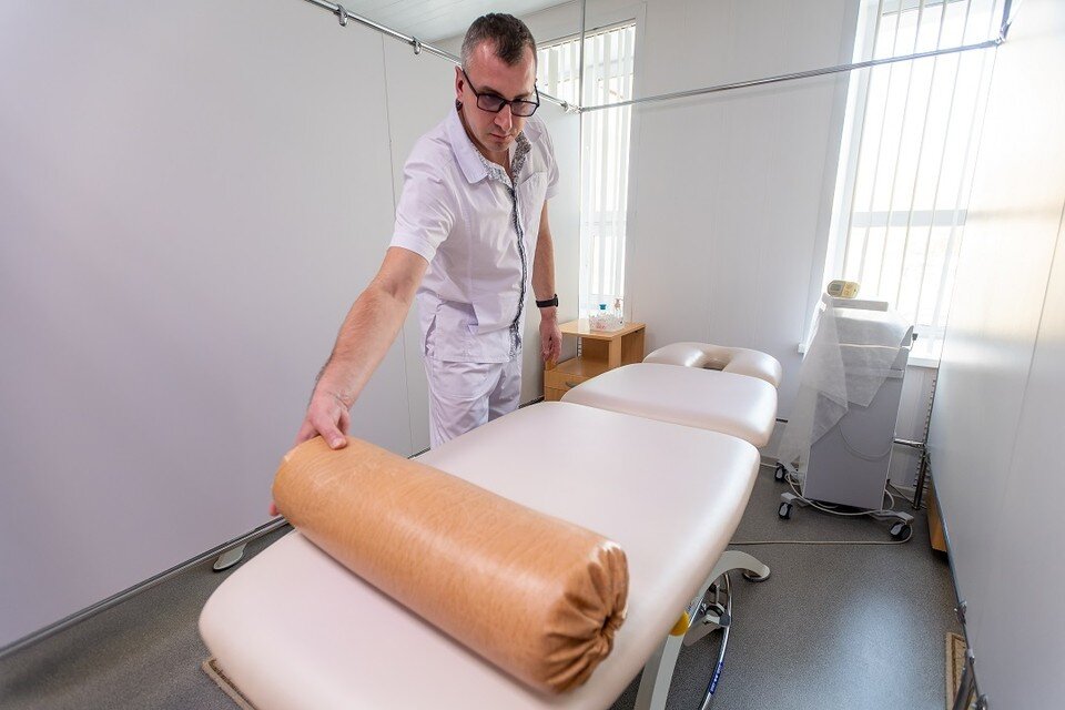     Врачи осматривают пациентов и предлагают лечебные курсы Михаил ФРОЛОВ