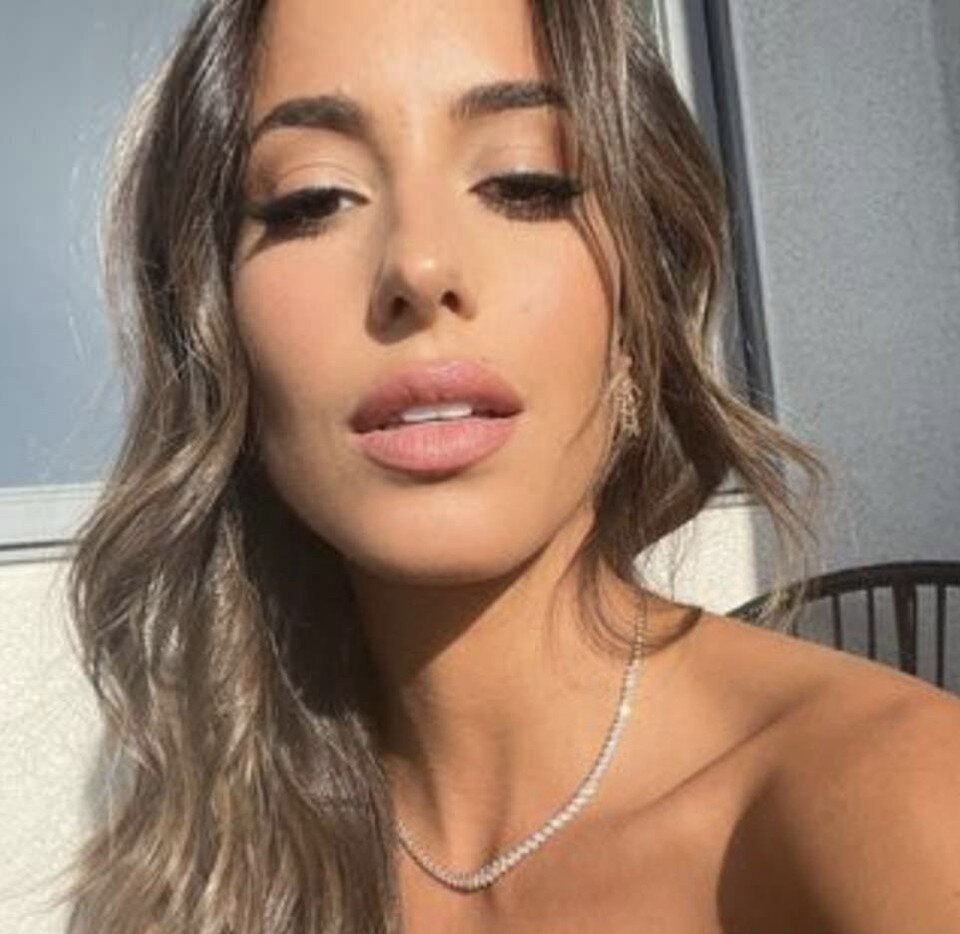     Актер встречается с фитнес-тренером Инес де Рамон. Фото: соцсети.