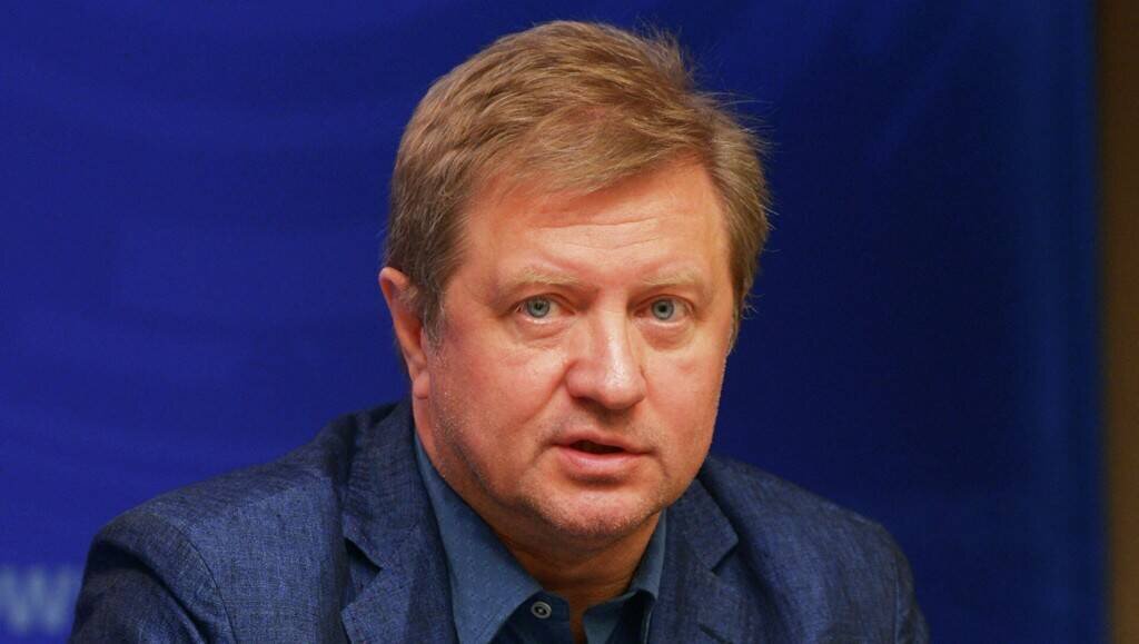 Владимир Лепехин. Российский социолог, политолог, журналист, политический деятель, депутат Государственной Думы ФС РФ первого созыва (1993-1995), главный редактор журнала «Представительная власть», руководитель аналитической дирекции Первого канала, аналитик телеканала «Звезда..Яндекс картинки.