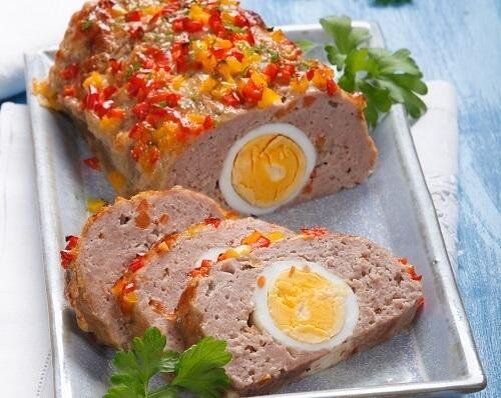 
Мясной рулет с яйцом. Фото: Олег Кулагин/BurdaMedia