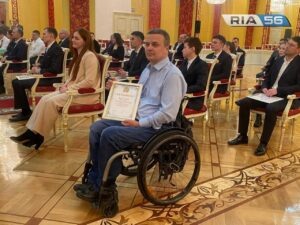  📷    Денис Паслер вручил стипендии и премии лучшим спортсменам Оренбуржья Белов Михаил Александрович