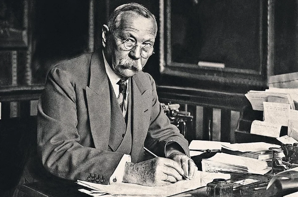 А. К. Дойл работой. 