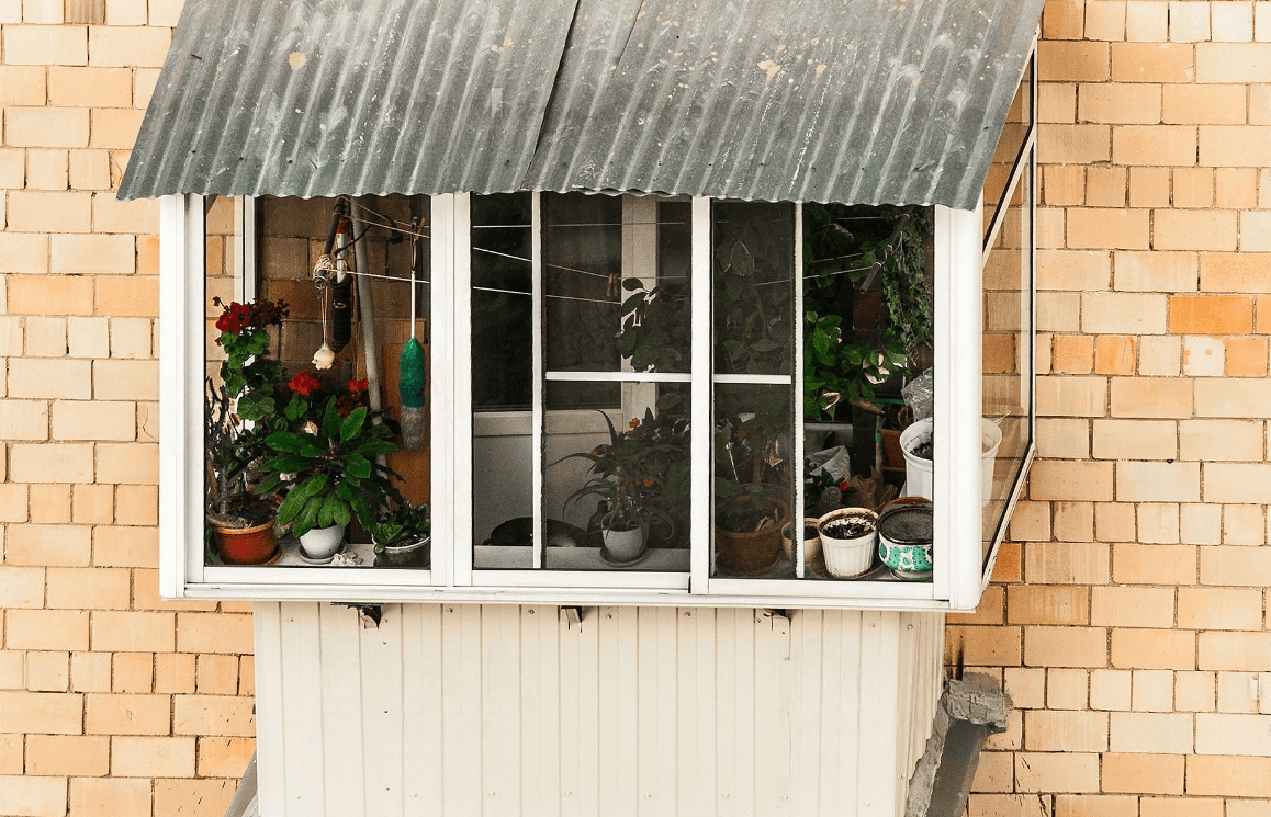 Остекление балкона с выносом